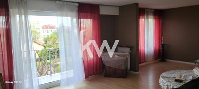 Appartement - 95 m² - 5 pièces