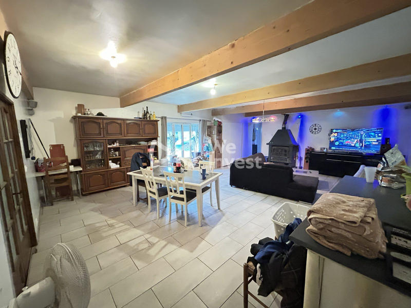 Maison - 250 m² - 8 pièces