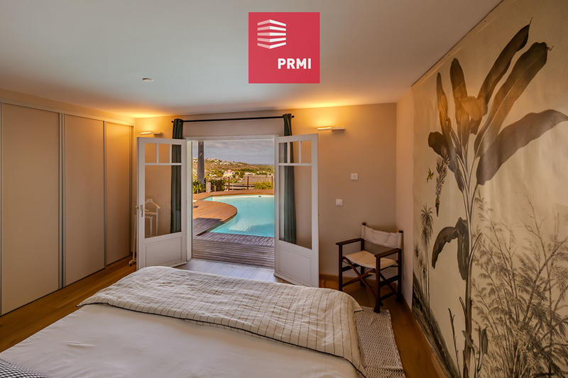 Maison - 210 m² - 7 pièces