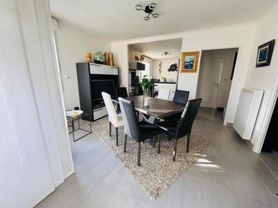 Appartement - 120 m² - 6 pièces