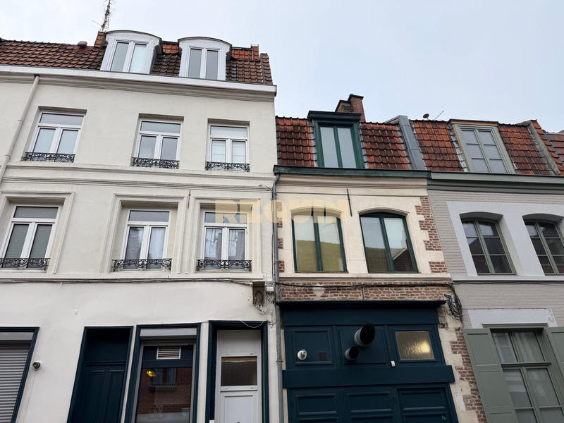 Appartement - 85 m² - 6 pièces