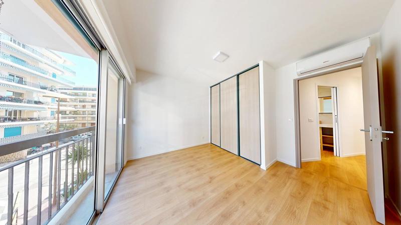 Appartement - 84 m² - 3 pièces