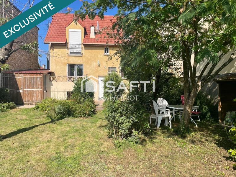 Maison - 90 m² - 5 pièces