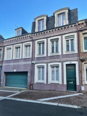 Maison - 238 m² - 11 pièces