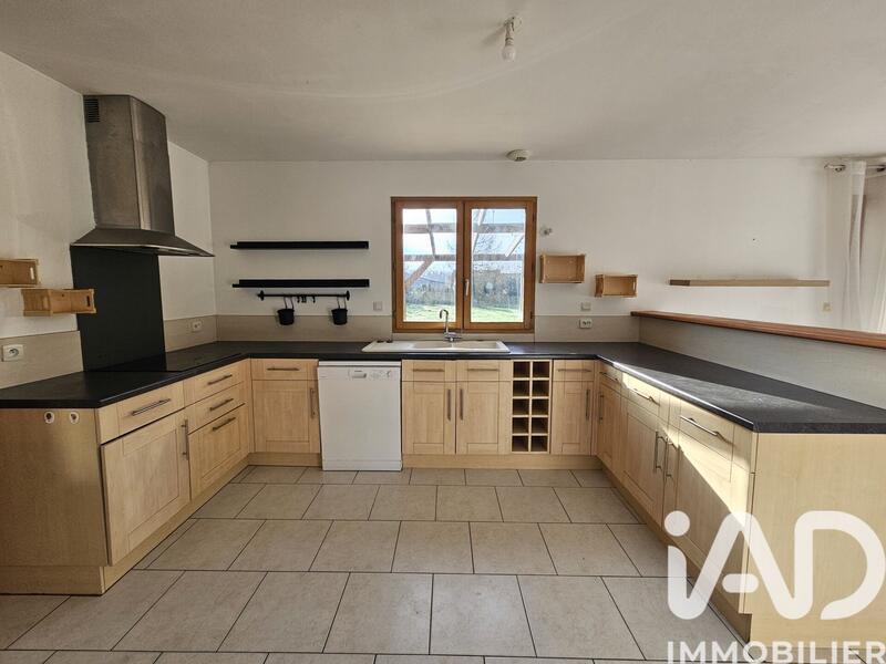 Maison - 148 m² - 8 pièces