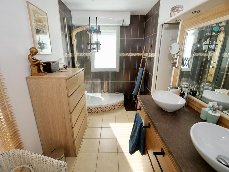 Maison - 181 m² - 7 pièces