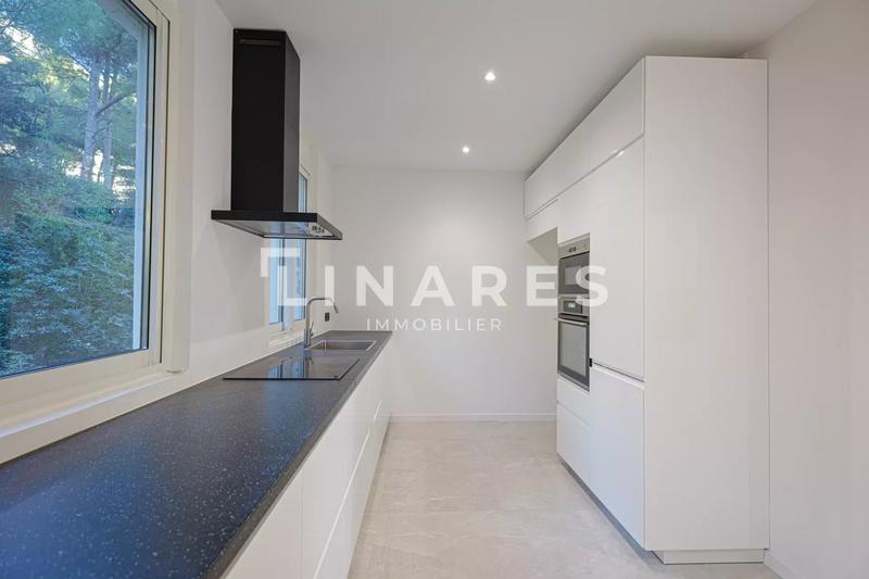 Appartement - 168 m² - 5 pièces