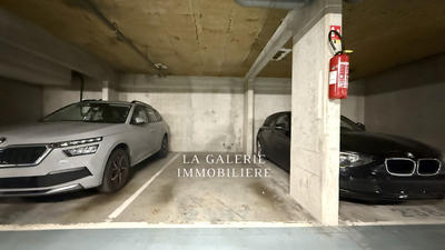 Parking / Garage - 12 m²