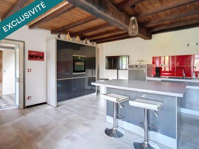 Maison - 345 m² - 15 pièces