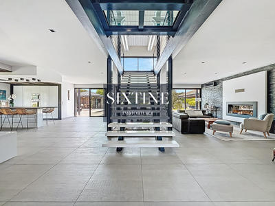 Maison contemporaine - 254 m² - 7 pièces