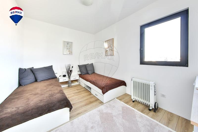 Maison - 348 m² - 7 pièces