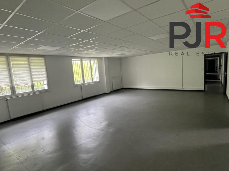 Local d'activités - 4 000 m²