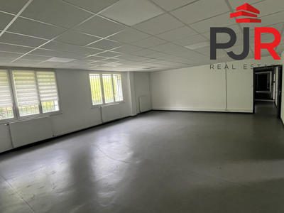 Local d'activités - 4 000 m²