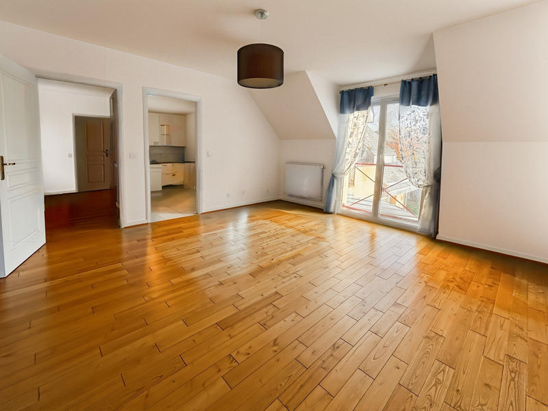 Maison - 228 m² - 7 pièces