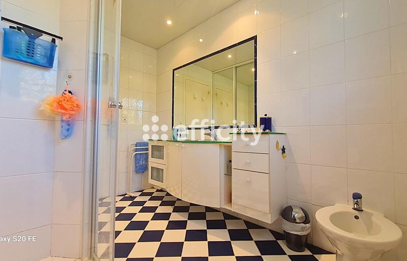 Maison - 153 m² - 5 pièces