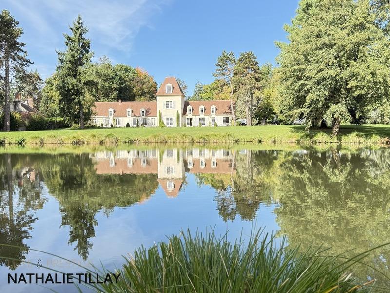 Maison de maîtres - 365 m² - 12 pièces