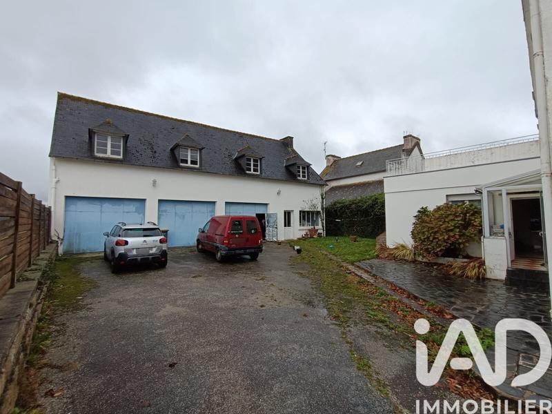 Maison - 185 m² - 8 pièces