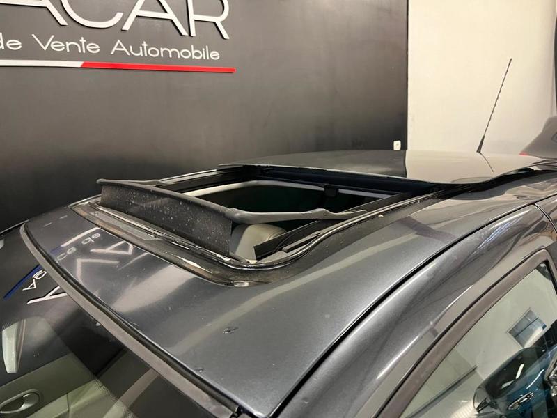 Renault Clio III 5 Portes 1.5 dCi 105 cv Initiale / Toit Ouvrant