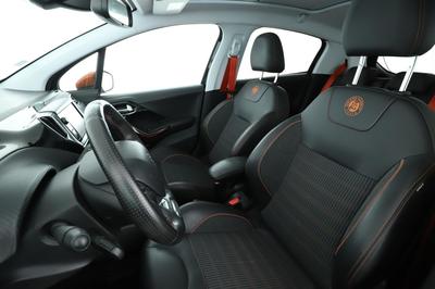 Peugeot 208 1.2 PureTech Roland Garros 5p 110 ch