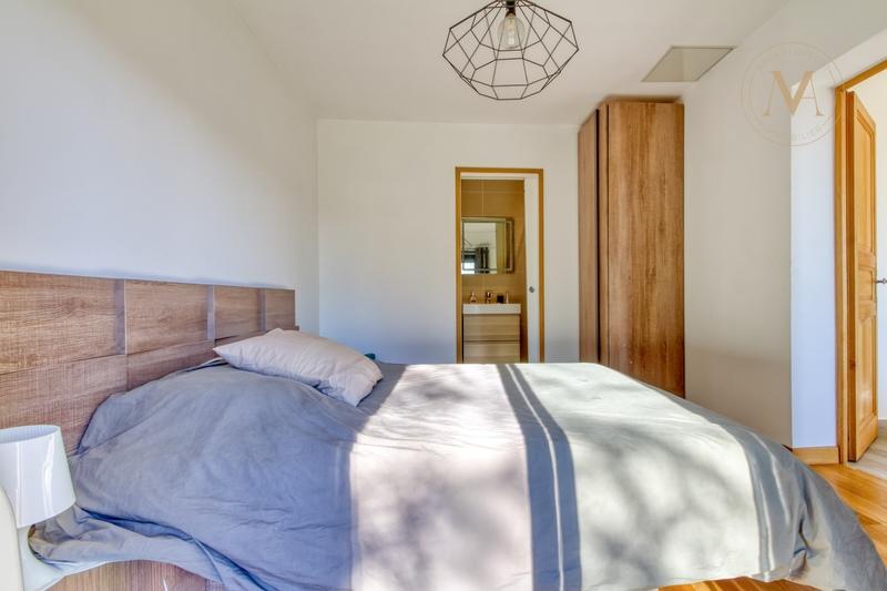 Maison - 90 m² - 6 pièces