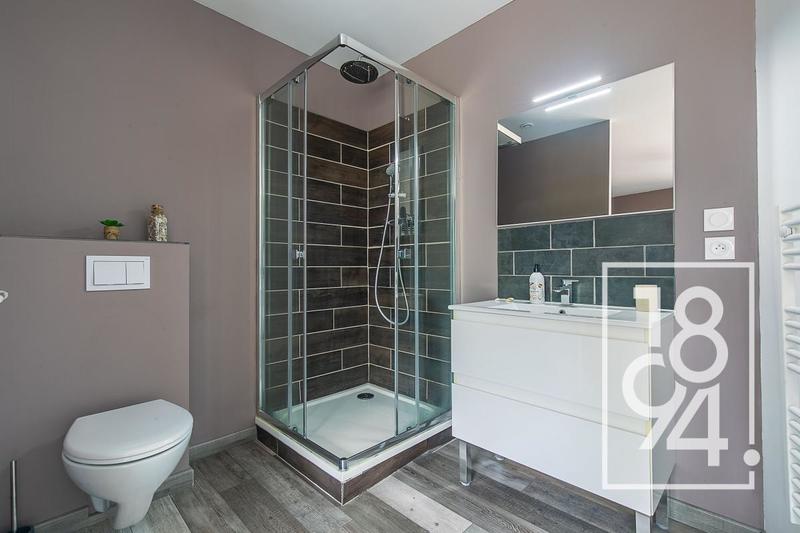 Maison - 397 m² - 7 pièces