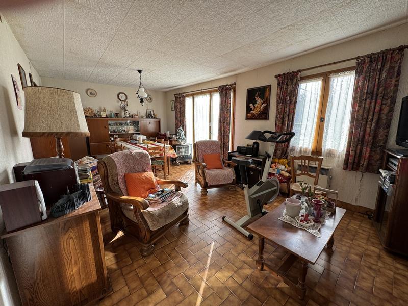 Maison - 94 m² - 5 pièces