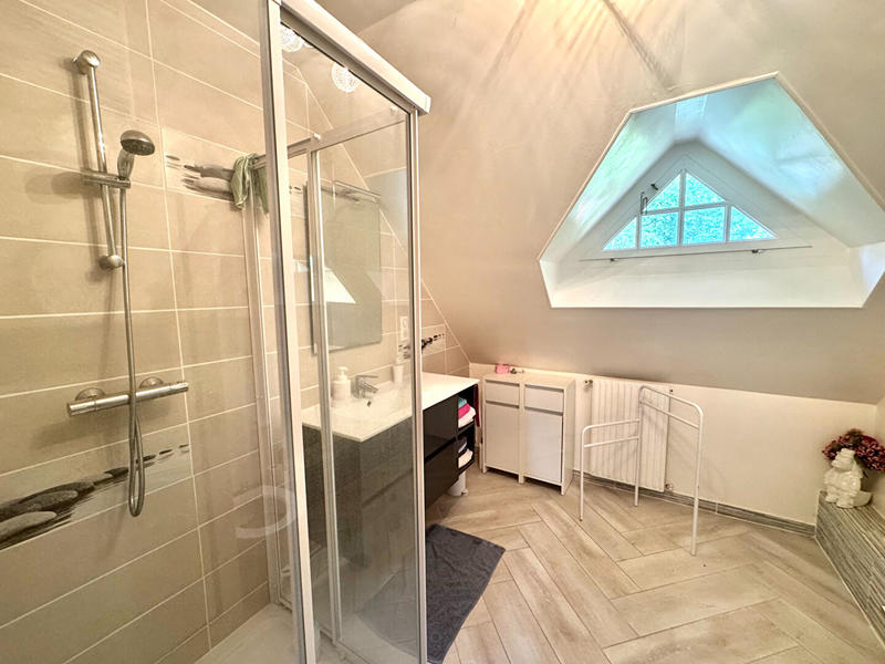 Maison - 137 m² - 5 pièces