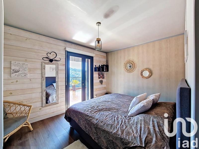 Maison - 183 m² - 7 pièces