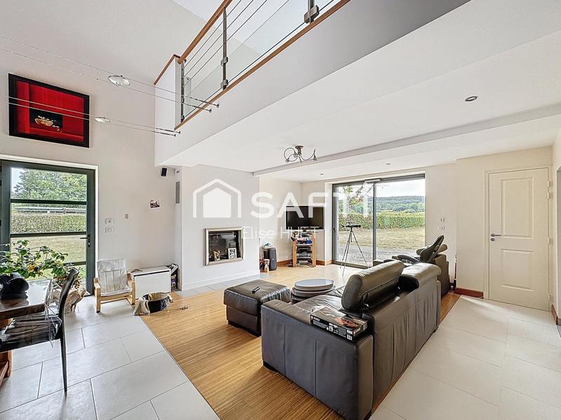 Maison - 220 m² - 8 pièces