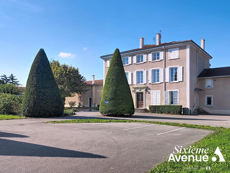 Maison de maîtres - 605 m² - 14 pièces