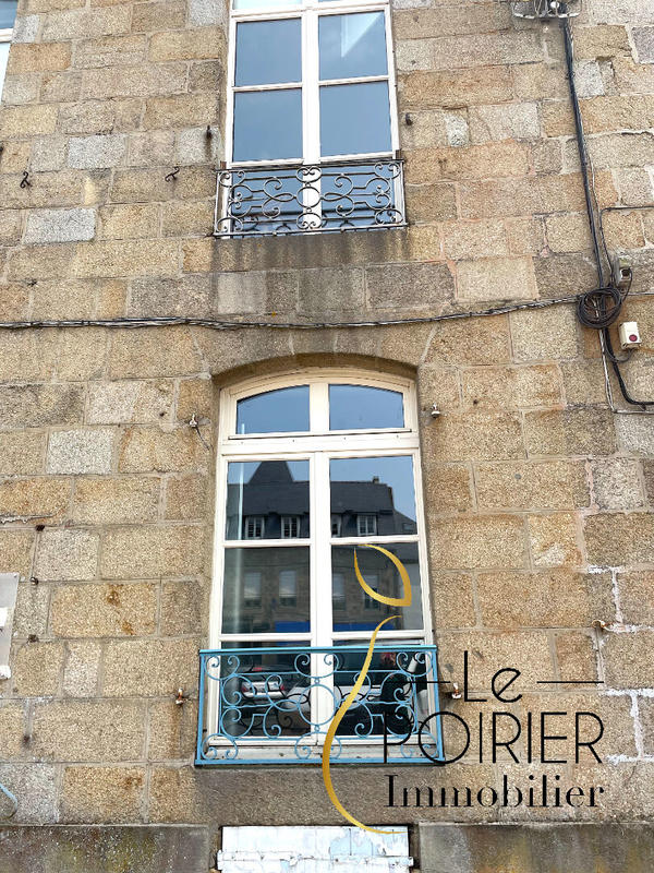 Bureau - 99 m² - 4 pièces