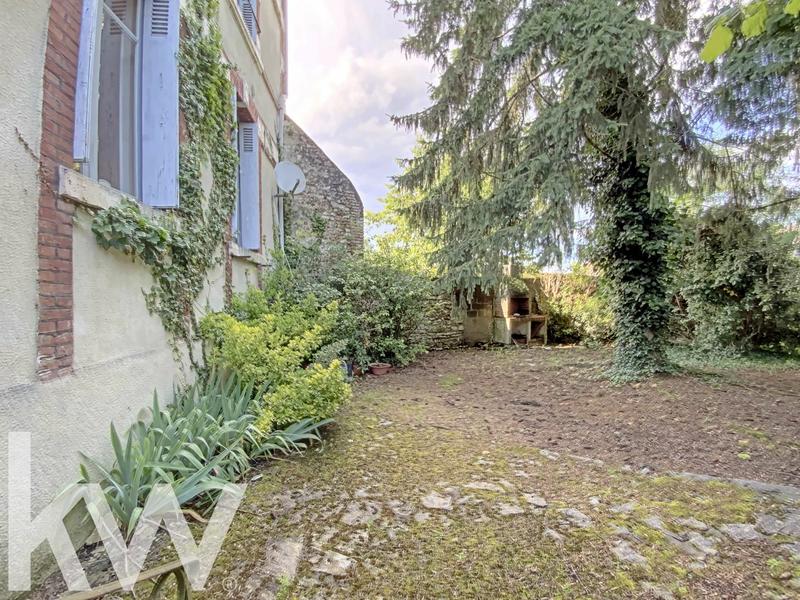 Maison - 200 m² - 9 pièces