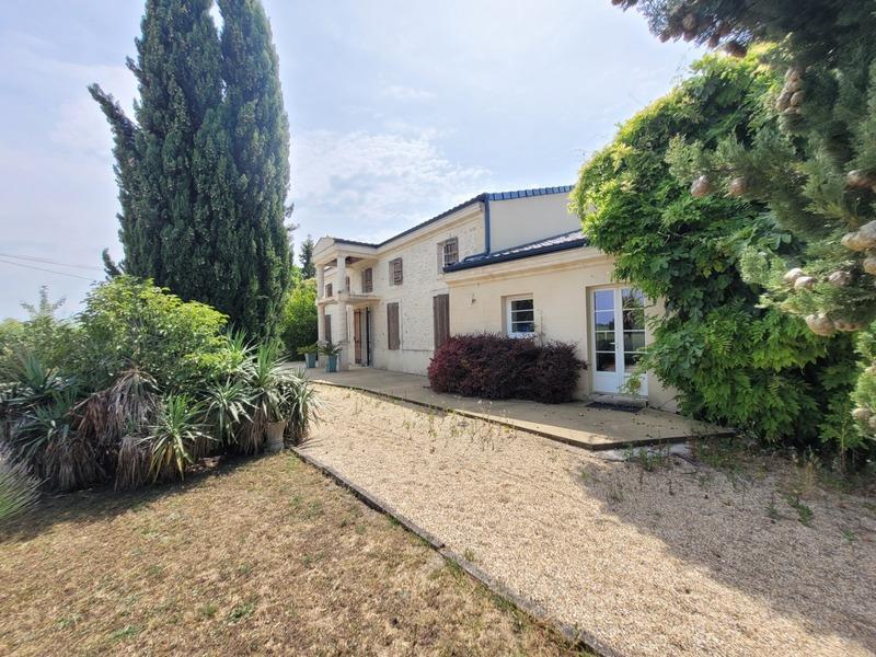 Maison - 170 m² - 7 pièces