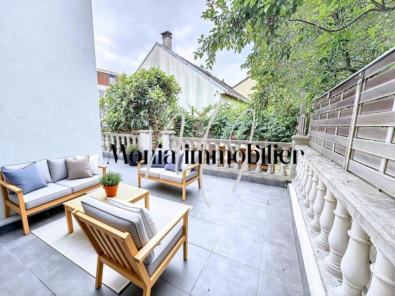 Pavillon - 170 m² - 7 pièces