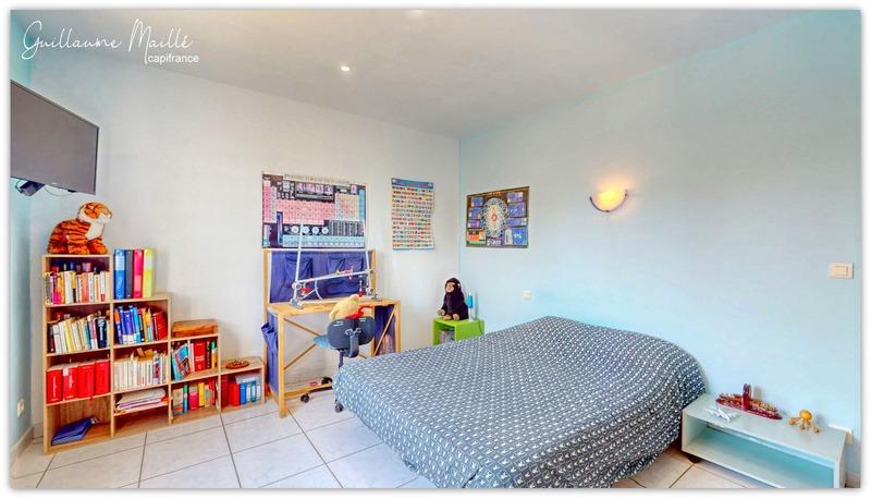 Villa - 218 m² - 8 pièces