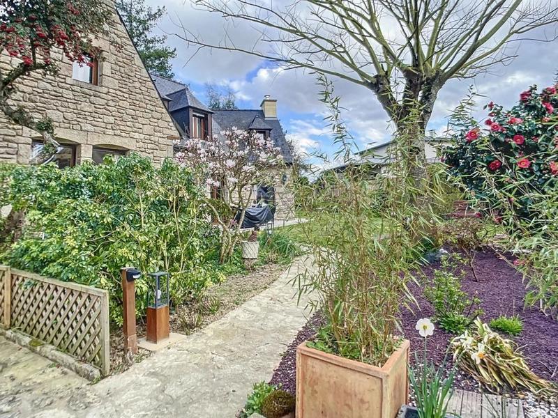 Maison - 198 m² - 7 pièces