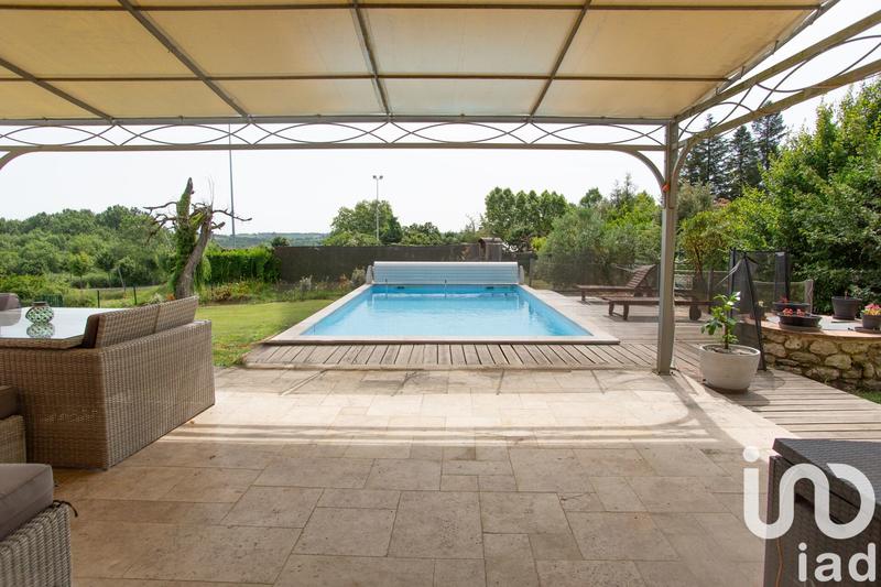 Maison - 207 m² - 7 pièces