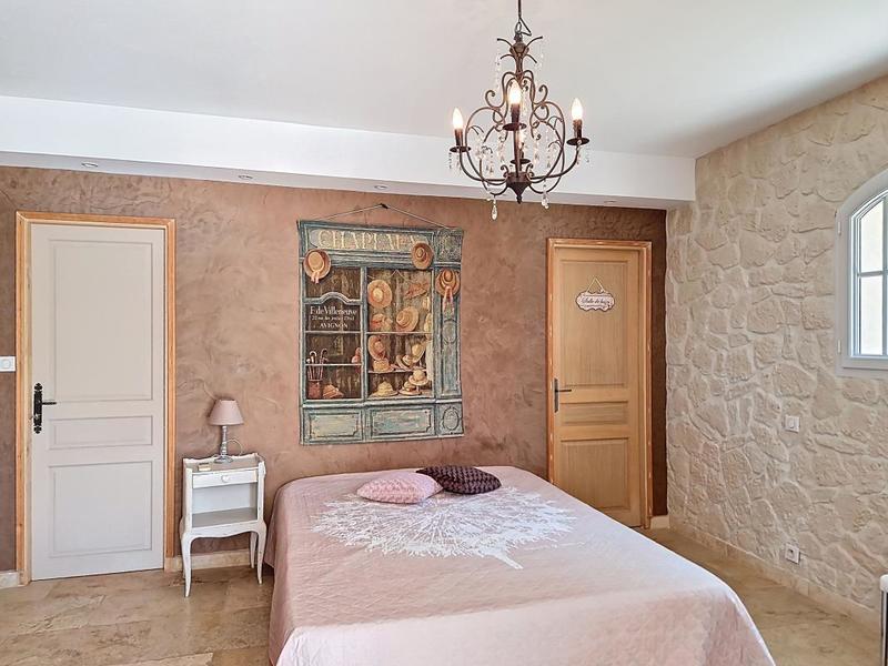 Villa - 140 m² - 4 pièces