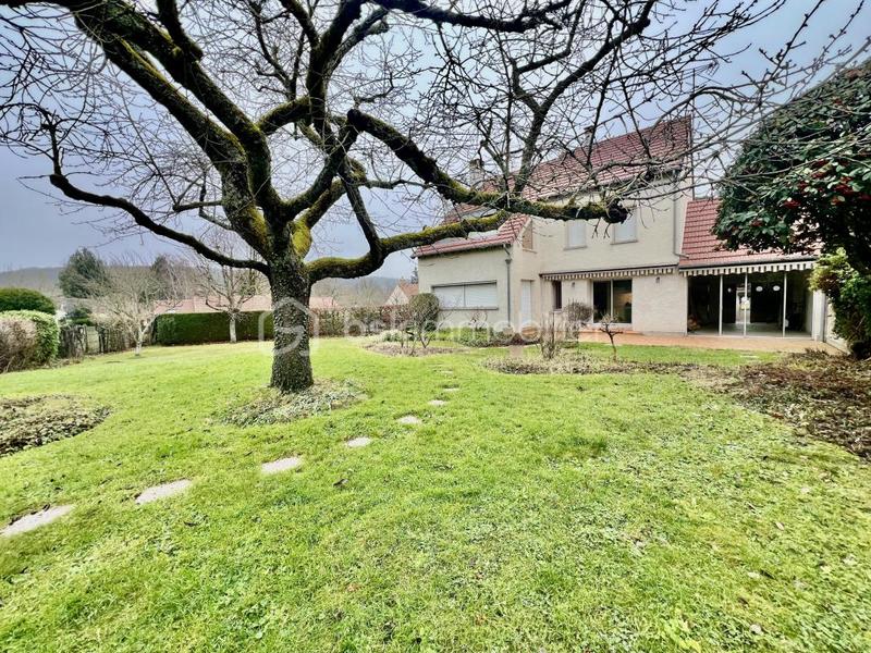 Château - 138 m² - 5 pièces