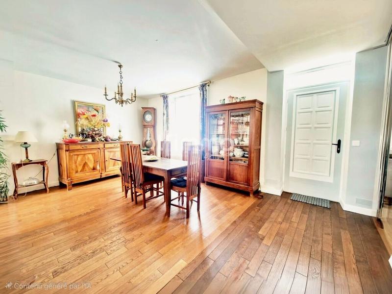 Maison - 170 m² - 7 pièces