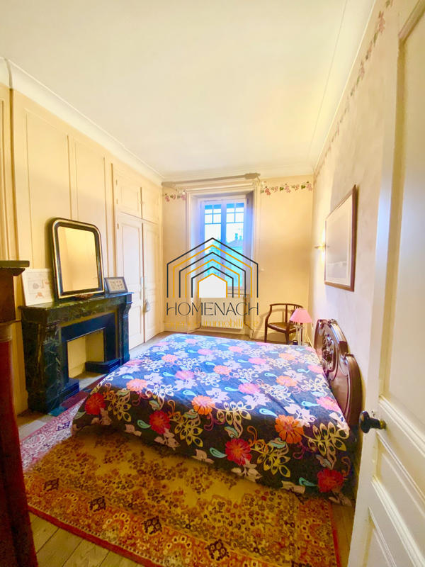 Villa - 203 m² - 8 pièces