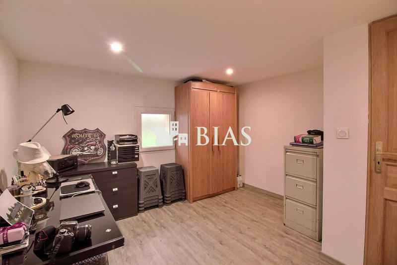 Maison - 104 m² - 4 pièces