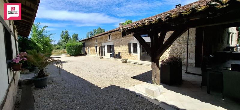 Demeure - 320 m² - 10 pièces