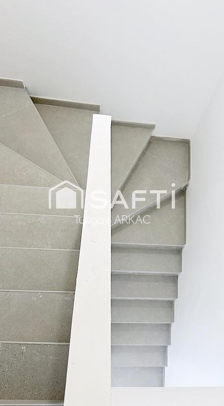 Maison - 103 m² - 4 pièces