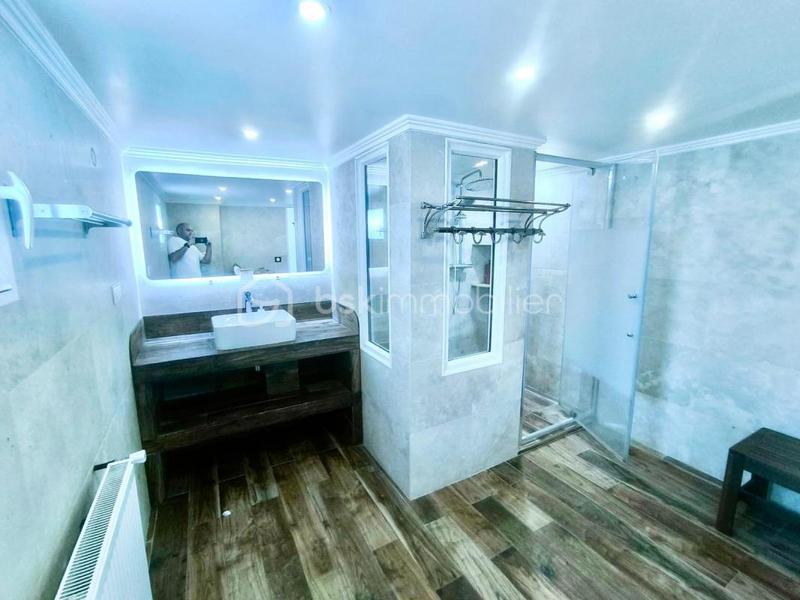 Maison - 167 m² - 6 pièces