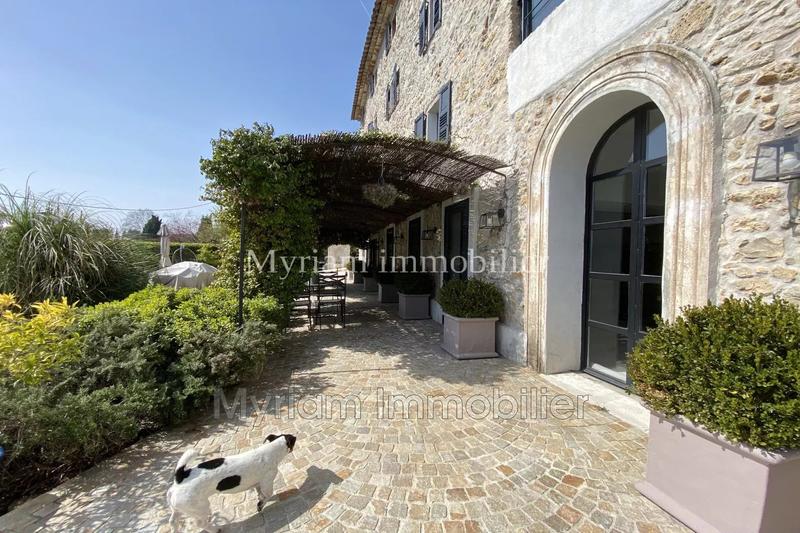 Bastide - 460 m² - 12 pièces
