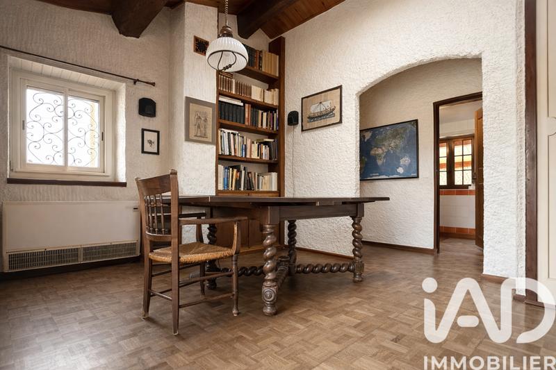 Maison - 179 m² - 7 pièces