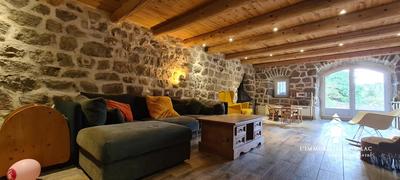 Maison en pierre - 170 m² - 6 pièces