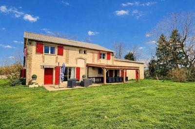 Maison - 269 m² - 9 pièces