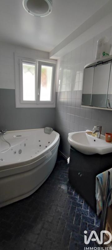 Maison - 199 m² - 6 pièces